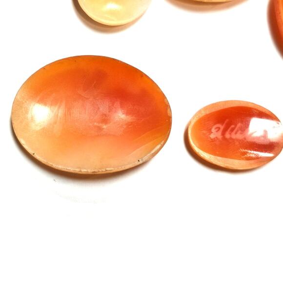 Vintage Conch Shell & Sardonyx Cameo Brooch Lot - Picture 2 of 8